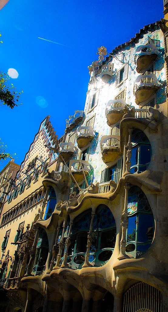 Barcelona Essentials: Your Quick City Guide