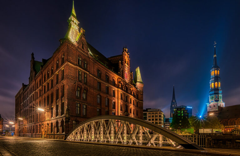 Travel Hamburg: Must-See Spots and Practical Advice