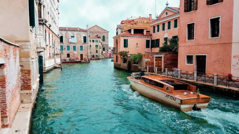 Venice Unveiled: A Quick Guide to Its Charms