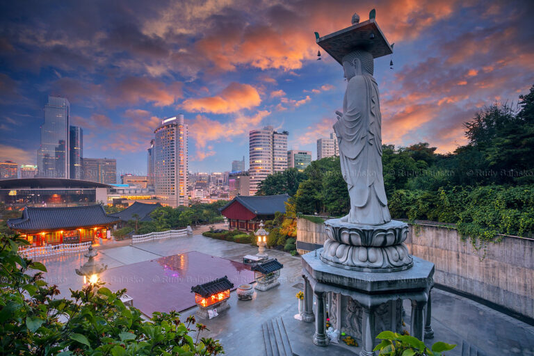 Seoul: A Quick, Essential Guide for Travelers
